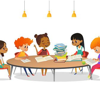 groupe d'enfants assis autour d'une table ovale en train de discuter ou d'écouter. Des livres et une pomme sont posés sur la table.